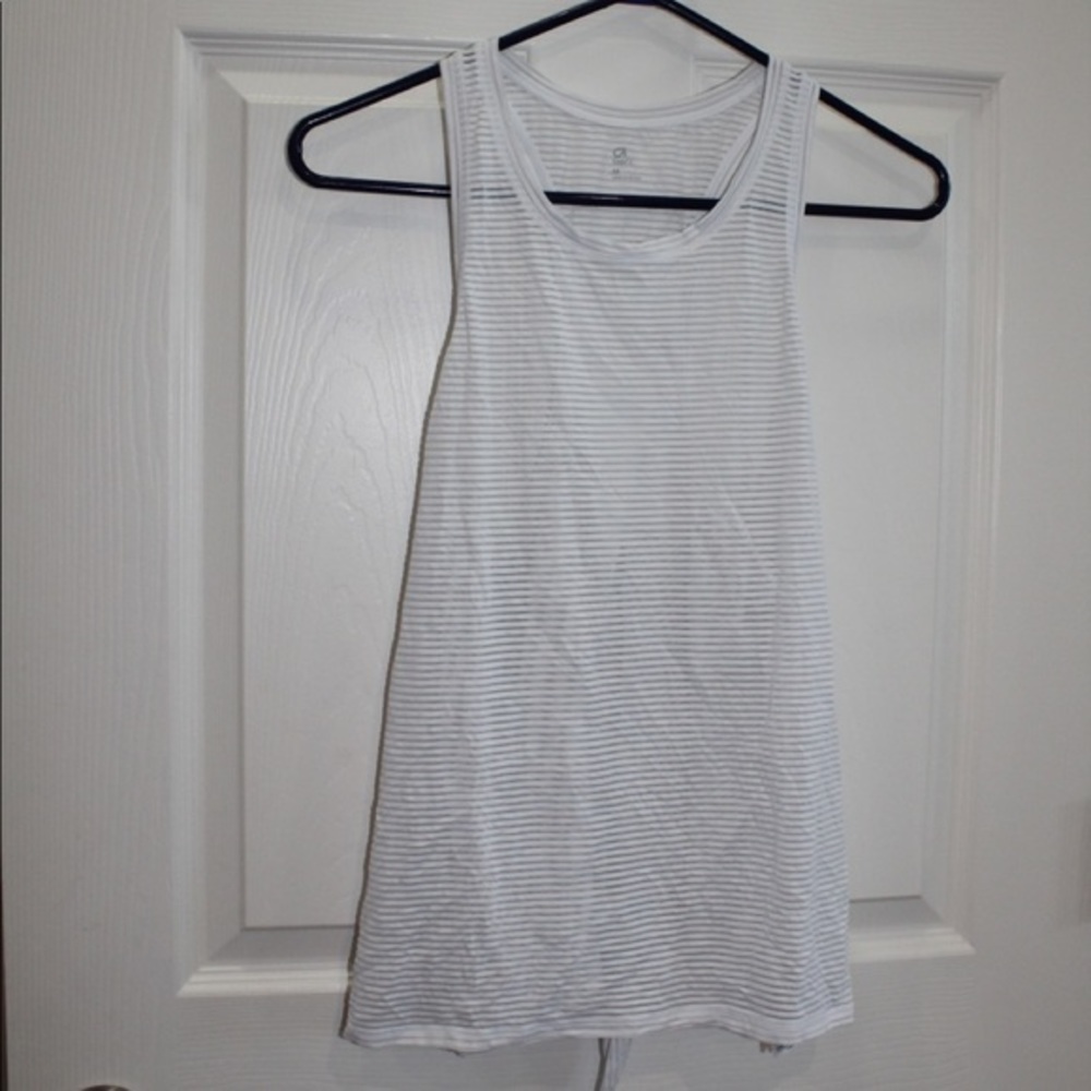 Gap fit white semi sheer‎ tank top with tied back - Picture 2 of 4